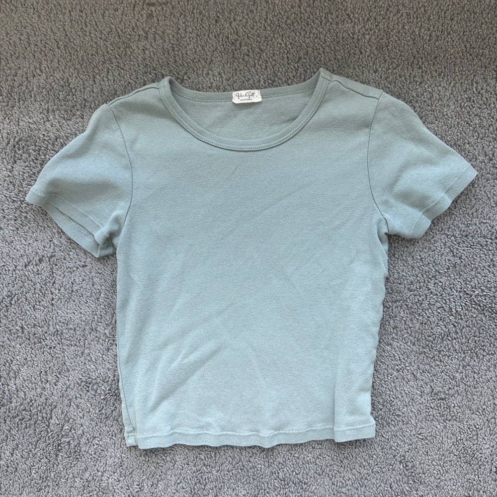Brandy Melville baby tee